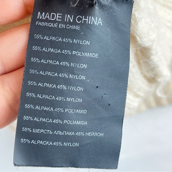 Club Monaco | Ribbed Turtleneck Sweater, M - Picture 5 of 9